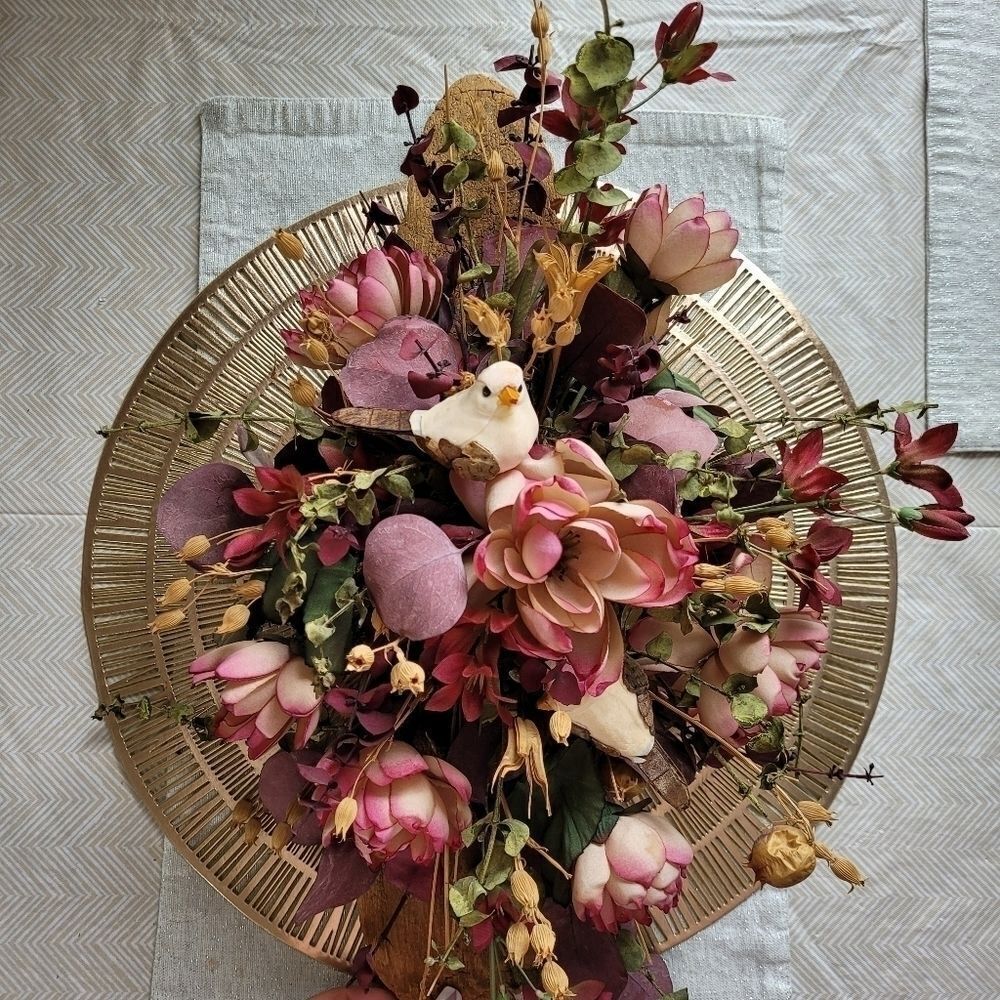 Country Cottage Peserved Flower Driftwood Wall Hanging Boquet Decor Centerpiece